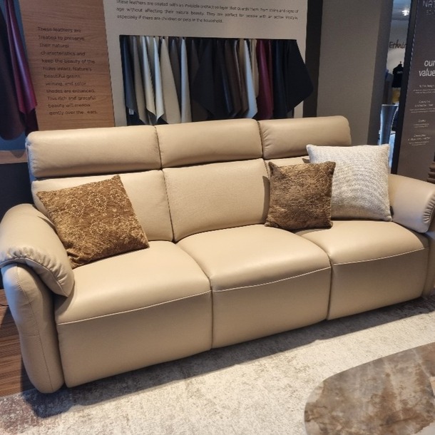 Natuzzi Houston driezit met elektrische relaxen - 0